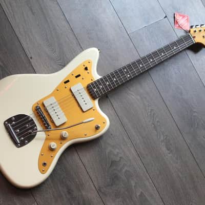 SQUIER "J.Mascis Jazzmaster with Laurel Fretboard Olympic White" 3, 80 KG image 1