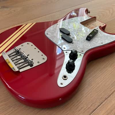 CIJ Fender Mustang Bass Body Racing Competition Trans Red (2008) - LOADED image 2