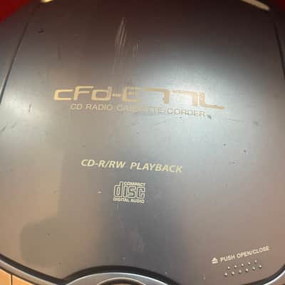 Sony E77L Vintage CD/ Cassette/ Radio Boom Box (2002) - Blue image 5