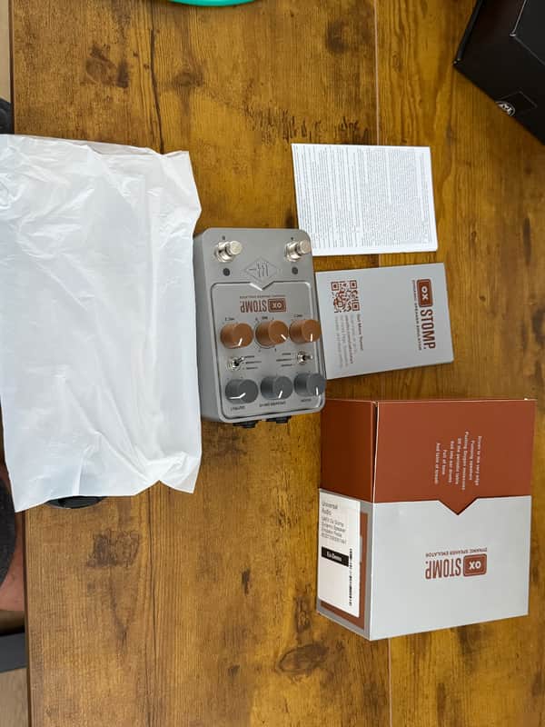 Universal Audio OX Stomp Dynamic Speaker Emulator 2023 - Present - Silver image 1