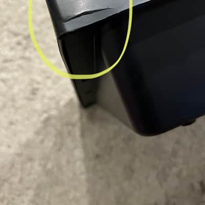Casio WK-6000 76-Key Portable Workstation Keyboard (with cracked corner) image 9
