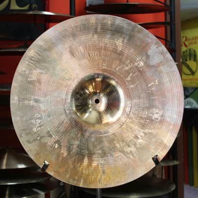 Wuhan 18" Western Medium-Thin Crash 1284g image 2