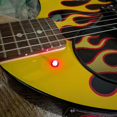 Fernandes Nomad Deluxe DIGI-ZO Hyper ZO-3 Digital Effects Travel Guitar 2005 Flame Graphics image 9