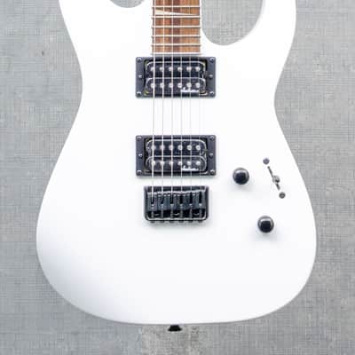 Jackson  X Series Soloist™ SLX DX HT, Laurel Fingerboard, Snow White image 1