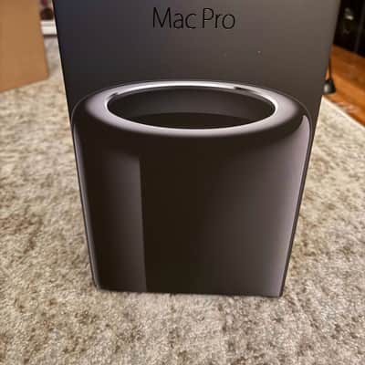 Apple Mac Pro Late 2013 image 1