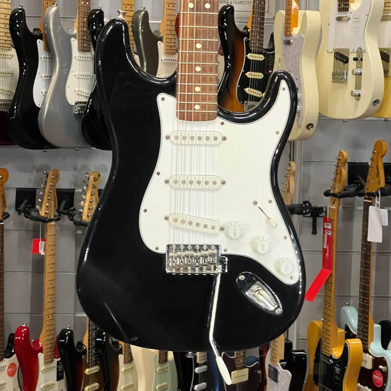 Fender Standard Stratocaster 1998 - 2005 | Reverb Sweden