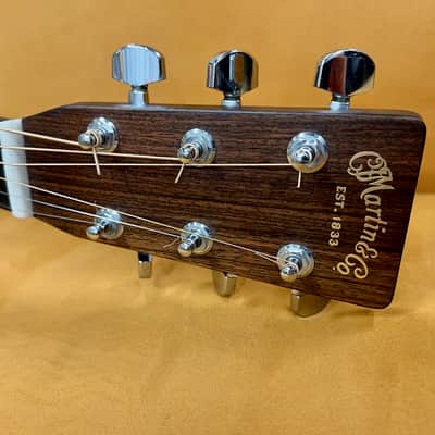 Martin Standard Series 000-28 1993 - 2004 - Natural image 3