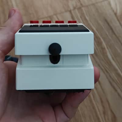 Boss JB-2 JHS Angry Driver 2017 - Present - White/Red image 3