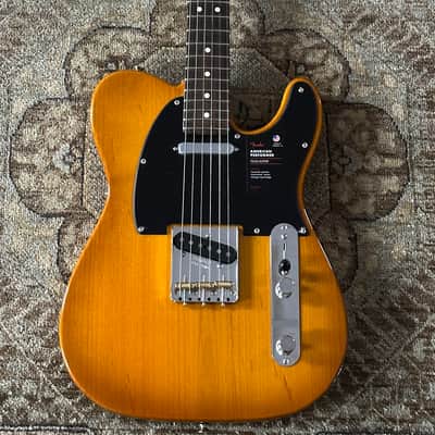 Fender American Performer Telecaster in Honeyburst w/ Rosewood Fingerboard and Gig Bag image 1