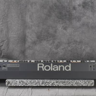 Roland JUNO-106 Programmable Polyphonic Synthesizer in Very Good condition image 15