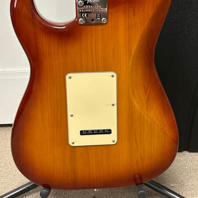Fender American Professional II Stratocaster HSS with Maple Fretboard - Sienna Sunburst image 5