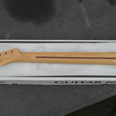 Fender Player Series Telecaster® Neck w/Block Inlays, 22 Medium Jumbo Frets, Maple - Natural Satin image 4