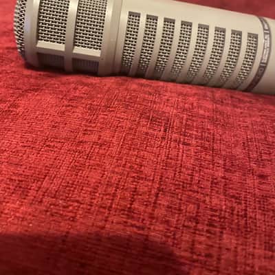 (Mint) Electro-Voice RE20 Cardioid Dynamic Microphone 1968 - Present - Gray image 3
