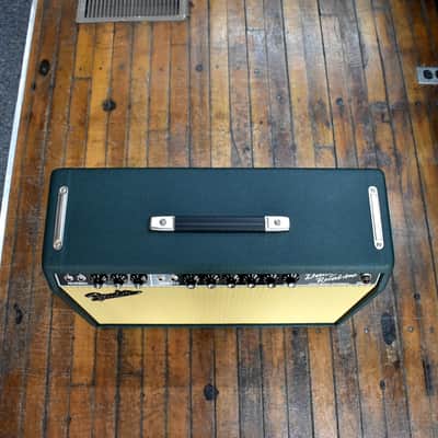 Fender Limited Run '65 Deluxe Reverb 22-watt 1 x 12-inch Combo Amplifier British Racing Green image 4