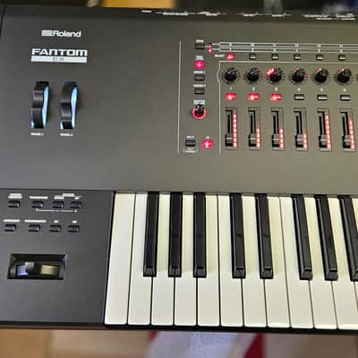 Roland Fantom 7EX 76-Key Workstation, Roland B-Stock. Full 2 yr warranty. MINT image 2