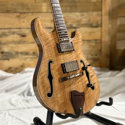 Custom Manoli Meridian 2026 - Natural image 3