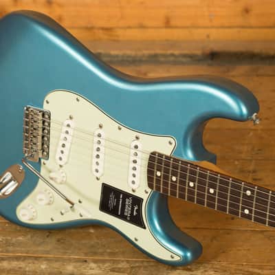 Fender Limited Edition Vintera II Road Worn '60s Stratocaster - Rosewood - Lake Placid Blue image 5