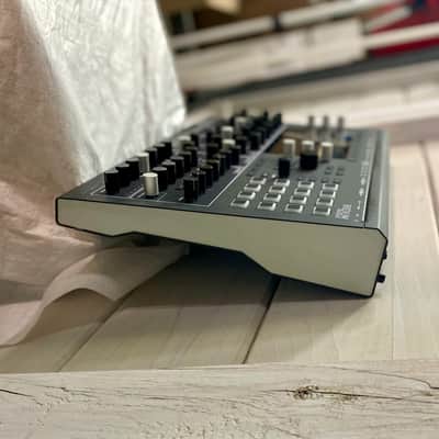 Waldorf Iridium Desktop Synthesizer - Black image 10
