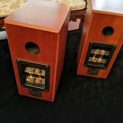 Totem Dreamcatcher Bookshelf Speaker pair Cherry Finish image 4