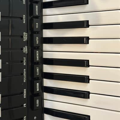 Universal Electrovox Fullsize Piano Accordion LMM (41 key / 120 Bass) W/ Case image 3