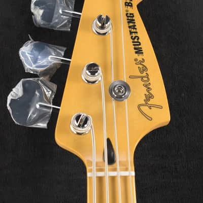 Fender Player II Mustang Bass PJ Polar White Maple Fingerboard image 5