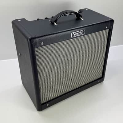 Fender Blues Junior III 15-Watt 1x12" Guitar Combo 2010 - 2017 - Black image 3