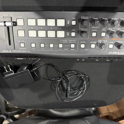 Roland V-1HD+ Compact 4 x HDMI HD Video Switcher XLR image 1