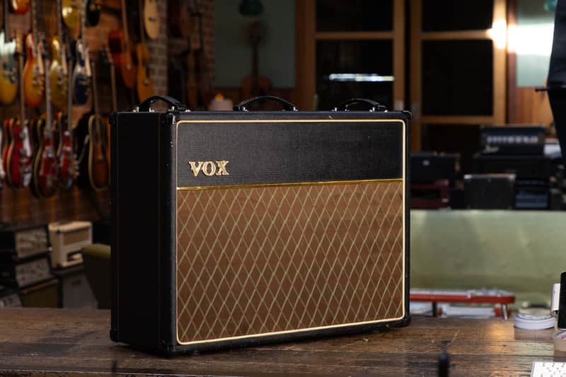 Vox AC30CC2 Custom Classic 2-Channel 30-Watt 2x12" Guitar Combo 2005 - 2010 - Black image 1