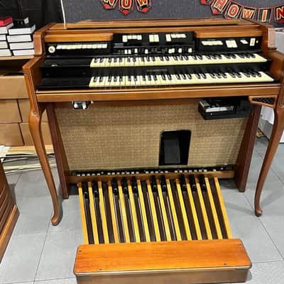 Hammond Organ W Full 25-Note Pedalboard, Bench, & Speaker! image 2