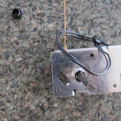 Thorens TP16 tone arm lift assembly image 3