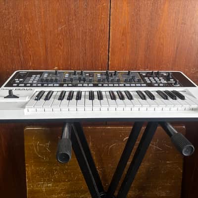 Roland GAIA SH-01 Virtual Analog Synthesizer w/ power supply image 4