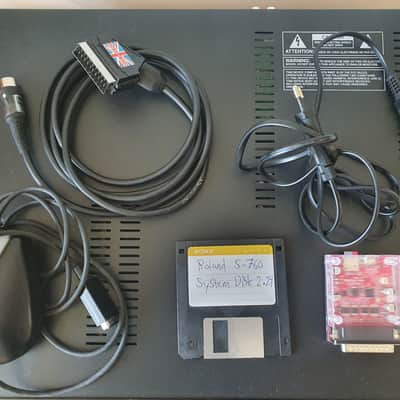 Roland S-760 Digital Sampler /w extras image 2
