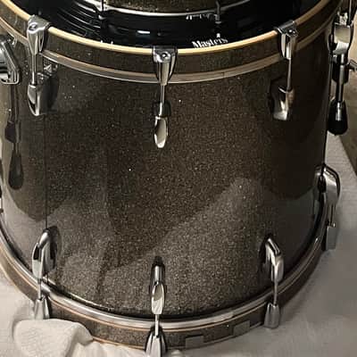 Pearl  Pearl Masters MCX 18”x22” bass drum  Pewter Glass image 2