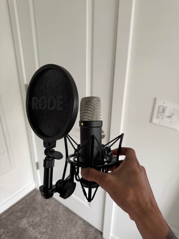 RODE NT1 5th Generation Cardioid Condenser Microphone 2024 - Present - Nickel image 1
