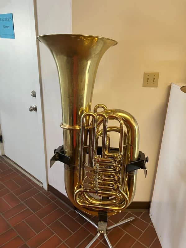 Very Clean Used Yamaha YBB-641 Concert BBb Tuba in Yellow Brass,Lacquered, good valves; with Case, Mouthpiece image 1