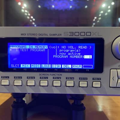 Akai S3000XL Sampler - New high-contrast LED-backlit display! image 4