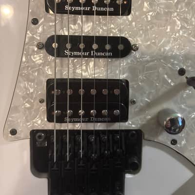 Ibanez RG450DXB-WH Standard 2013 - 2014 - White image 3