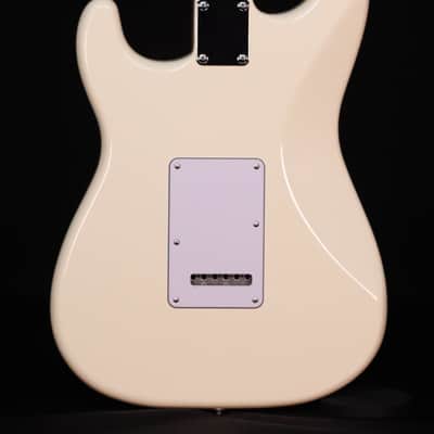 Fender Standard Stratocaster, Maple FB, Olympic White image 4