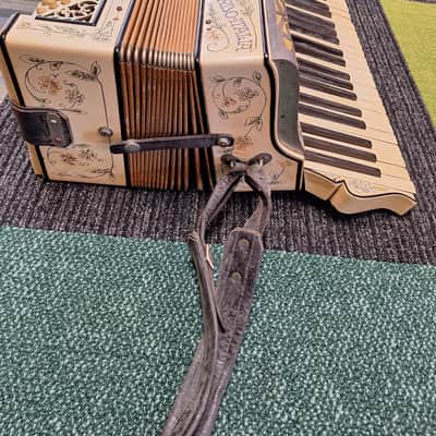 Paolo Soprani Castelfidaro Italian Piano Accordion image 4