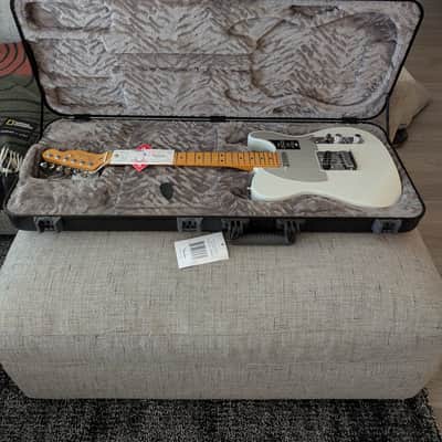 Fender American Ultra II Telecaster with Maple Fretboard 2024 - Present - Avalanche image 1