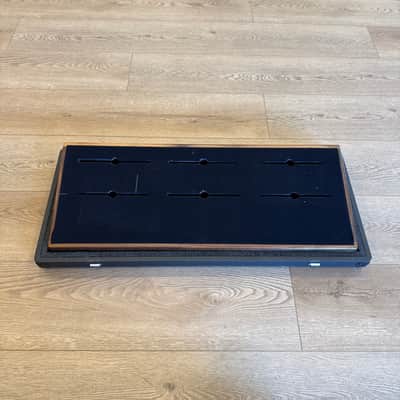 Creation Music Company Heritage Series 32x12 Pedalboard with Hard Black Tweed Case image 4
