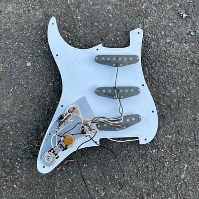 1980 Fender Stratocaster Loaded Pickguard Guard Pickups Pots - White image 1