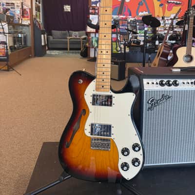 Fender Classic Series '72 Telecaster Thinline 2000 - 2018 - 3-Color Sunburst image 1