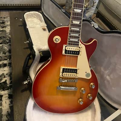 Gibson Les Paul Classic 2022 Cherry Burst Upgraded Locking Tuners Upgraded Gibson case image 10