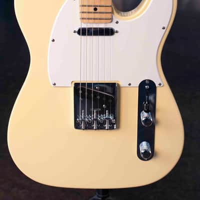 FENDER "TELE-BRATION" LIMITED EDITION 60TH ANNIVERSARY EMPRESS TELECASTER - VINTAGE WHITE WITH CASE image 2