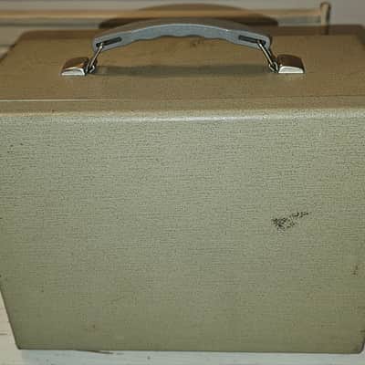 Newcomb M9 Audio Guitar Or Harp Amp image 2