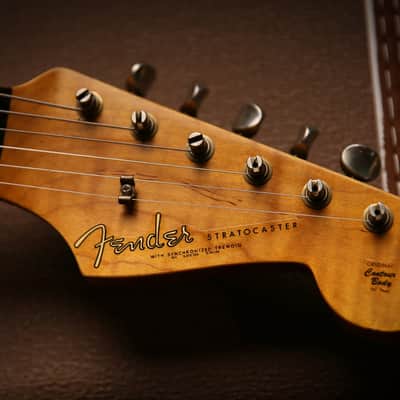 Fender USA Custom Shop 62 Flamethrower Stratocaster Relic Blue Sparkle image 13