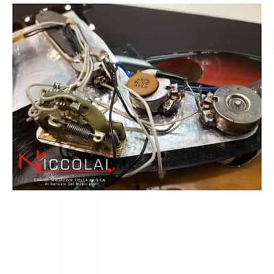 Fender Stratocaster 3-Color Sunburst 1975 Ex Demo image 18