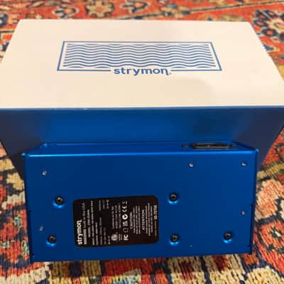 Strymon Zuma 9-Output High Current DC Power Supply 2016 - Present - Blue image 2