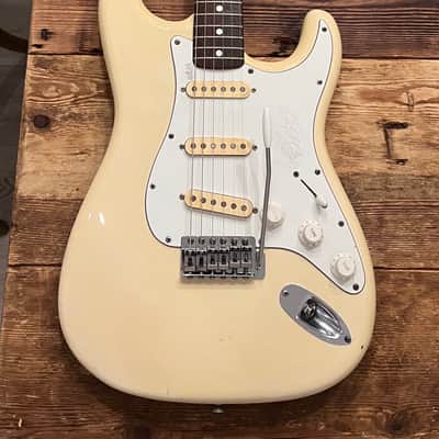 Fernandes Stratocaster Stone Logo 1970's White with case image 2